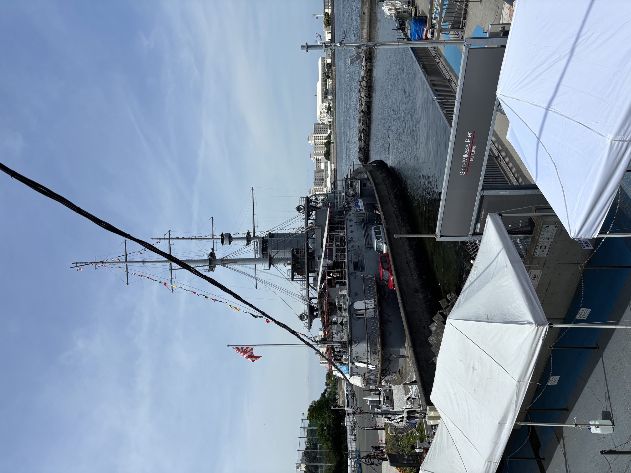 新三笠桟橋から見た保存戦艦三笠